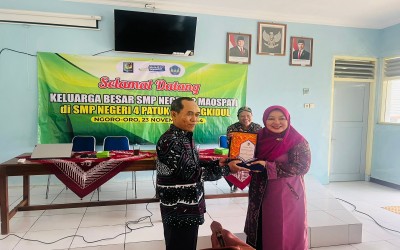 KUNJUNGAN SMP NEGERI 2 MAOSPATI